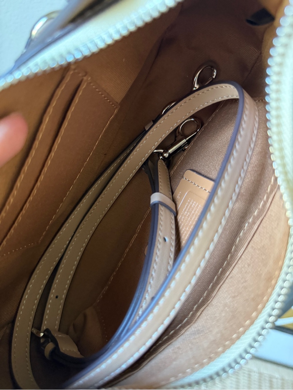 Coach Teri Tan Signature Shoulder Bag with Silver Hardware Leather Strap - Picture 4 of 6